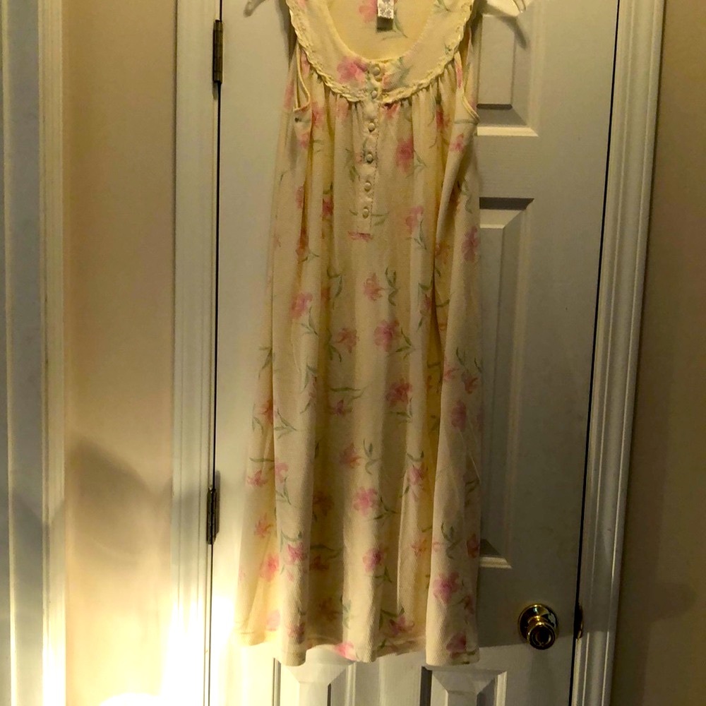 Aria sleeveless nightgown